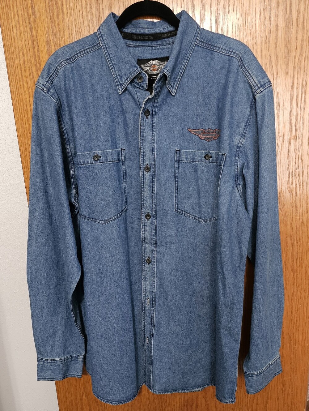 FINAL..Harley-Davidson Men's Blue Denim Button-Up Shirt